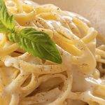 Receta de Fettuccini: ¡Disfruta de una pasta deliciosa y cremosa en casa!